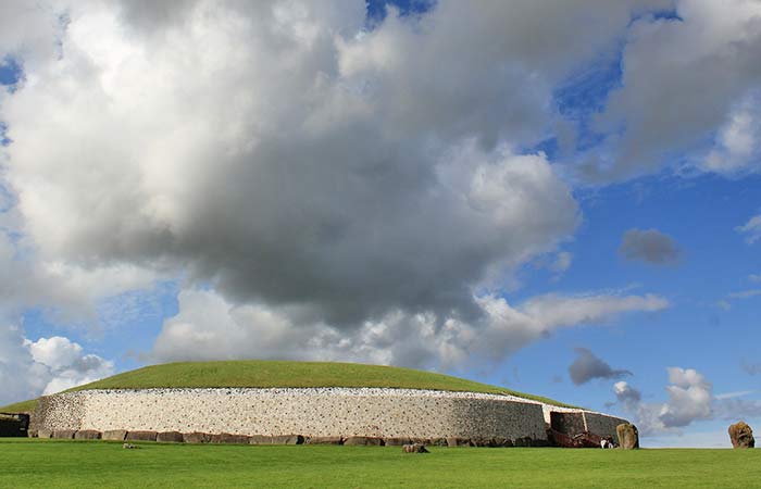 der Hügelgrab Newgrange