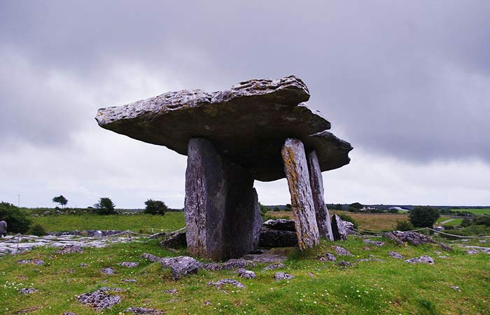 Der Poulnabrone-Dolmen