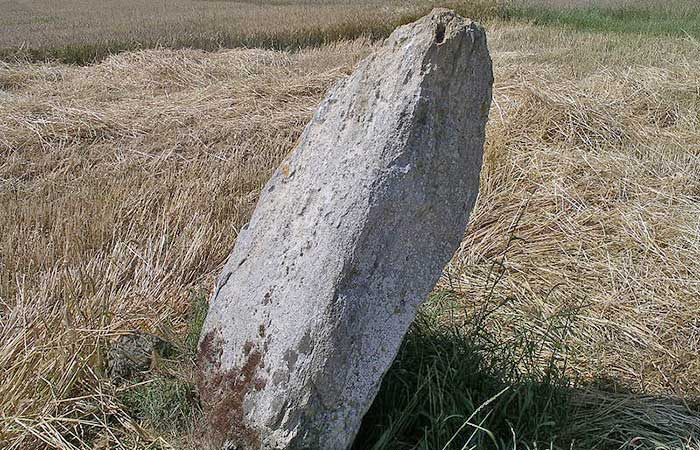 Menhir de la Demoiselle de Bracqueville