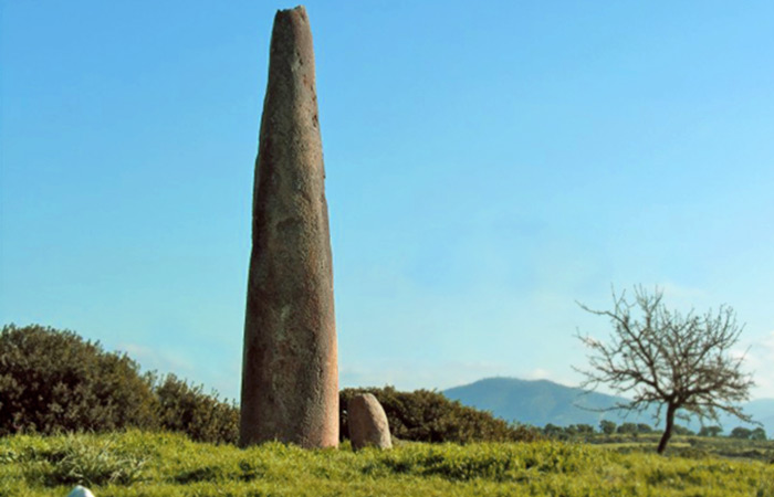 Der Menhir Corru Tundu